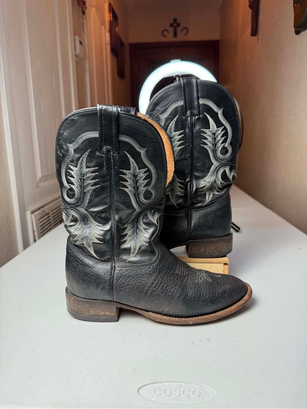 Tony Lama Black Bullhide
Leather Roper Cowboy Boots
Men Sz 8.5 D